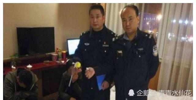警察:快把我备注成你儿子